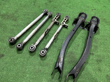 Рычаги задние
