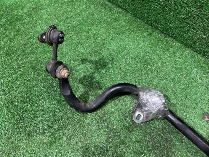 Стабилизатор передний