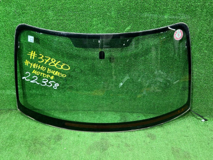 Стекло лобовое