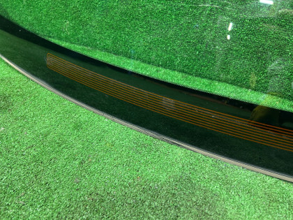 Стекло лобовое