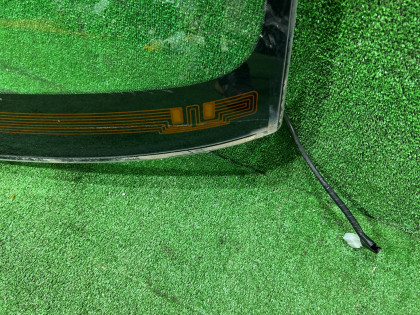 Стекло лобовое