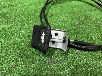 Тросик капота