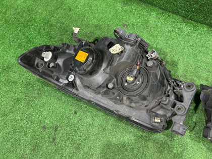 Фары SUBARU FORESTER OEM 84002SA121 84002SA131 SG5 2006
