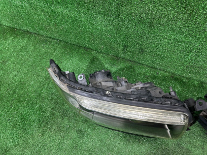 Фары SUBARU FORESTER OEM 84002SA121 84002SA131 SG5 2006