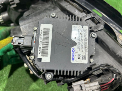 Фары SUBARU FORESTER OEM 84002SA121 84002SA131 SG5 2006