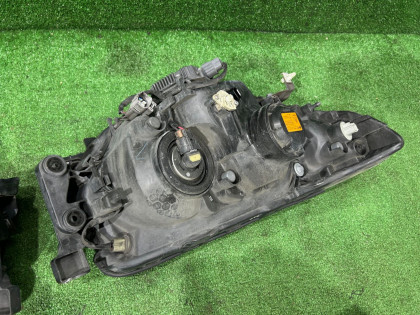 Фары SUBARU FORESTER OEM 84002SA121 84002SA131 SG5 2006