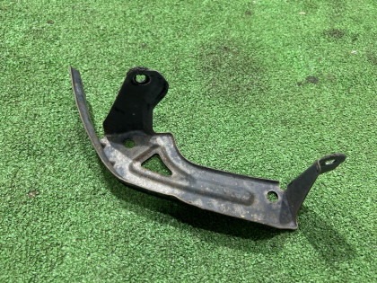 Крепление заднего бампера правое SUBARU FORESTER OEM 57712SA110 SG5 2007 BLACK 32J