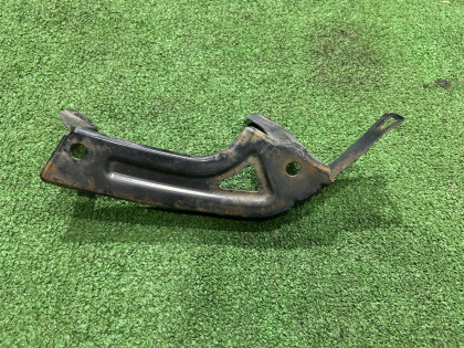 Крепление заднего бампера правое