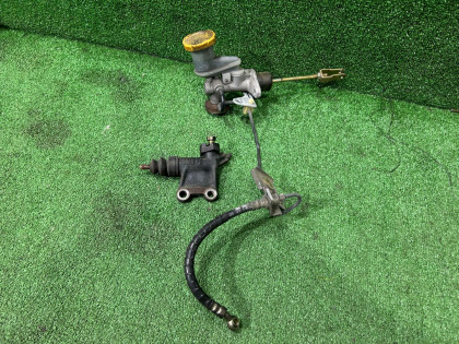 Главный цилиндр сцепления