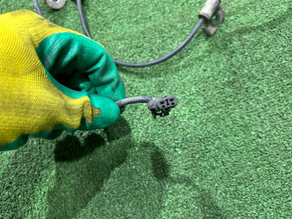 Датчик ABS передний правый