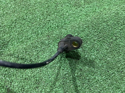 Датчик ABS передний правый