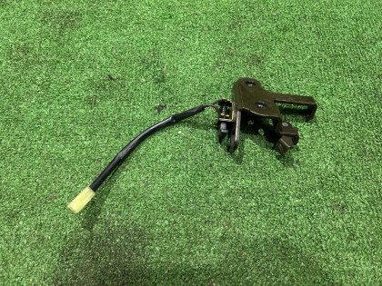 Замок багажника