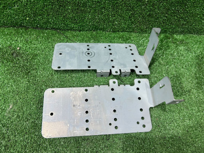 Крепление магнитофона