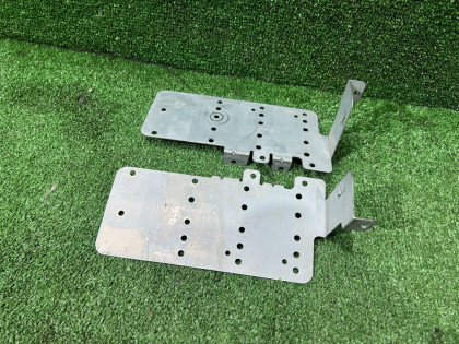 Крепление магнитофона