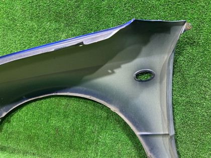 Крыло переднее правое