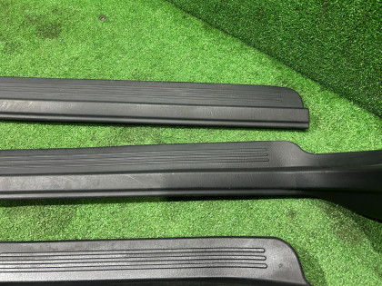 Накладки на пороги