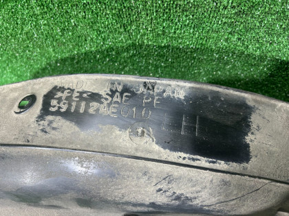 Подкрылок задний левый