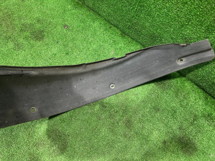 Подкрылок задний правый