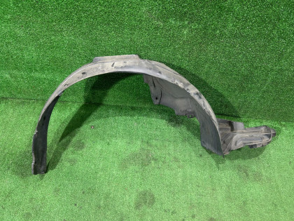 Подкрылок передний правый