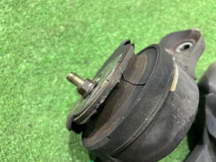 Подушки двигателя