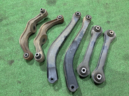Рычаги задние