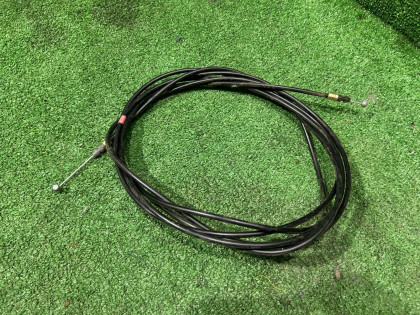 Тросик багажника