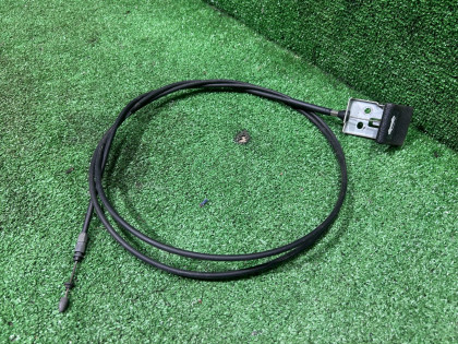 Тросик капота