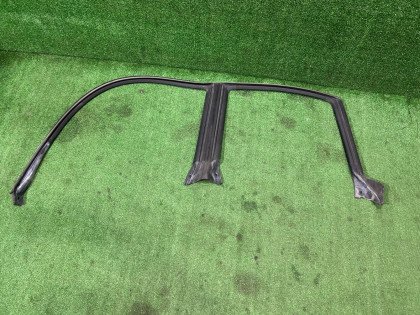 Уплотнитель дверей левый