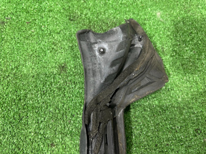 Уплотнитель дверей левый