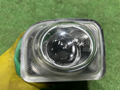 Фара противотуманная левая