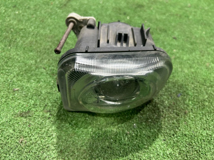 Фара противотуманная правая