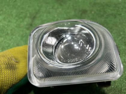 Фара противотуманная правая