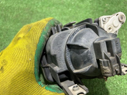 Фара противотуманная правая