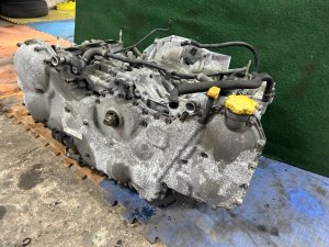 Двигатель без навесного SUBARU LEGACY LANCASTER OEM 10100BG320 11008AA830 BHE 2001 EZ30 AT