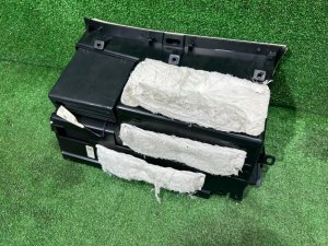 Бардачок SUBARU OUTBACK OEM 66120AG000WA BPE 2004 SILVER 39D, 3K3