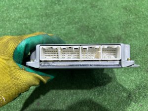 Блок управления двигателя SUBARU OUTBACK OEM 22611AH611 BPE 2004 EZ30