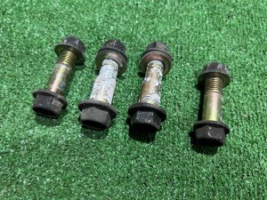 Болты развальные передние 20540AA090, 20540AA100 SUBARU OUTBACK
