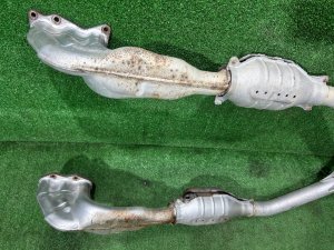Выпускной коллектор КАТАЛИЗАТОРЫ УДАЛЕНЫ SUBARU OUTBACK OEM 44105AG340 44105AG330 BPE 2004 EZ30