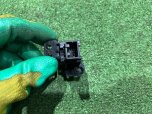 Кнопка аварийной остановки SUBARU OUTBACK OEM 83037AG000 BPE 2004 EZ30