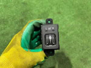 Кнопки подогрева сидений SUBARU OUTBACK OEM 83245AG020 BPE 2004 EZ30