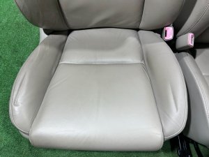 Комплект сидений кожа SUBARU OUTBACK OEM 64011AG221WA 64011AG231WA BPE 2004 SILVER 39D, 3K3