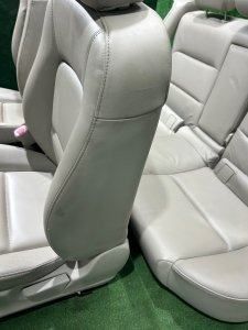 Комплект сидений кожа SUBARU OUTBACK OEM 64011AG221WA 64011AG231WA BPE 2004 SILVER 39D, 3K3