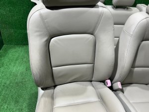 Комплект сидений кожа SUBARU OUTBACK OEM 64011AG221WA 64011AG231WA BPE 2004 SILVER 39D, 3K3