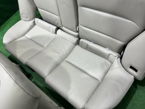 Комплект сидений кожа SUBARU OUTBACK OEM 64011AG221WA 64011AG231WA BPE 2004 SILVER 39D, 3K3