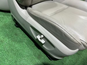 Комплект сидений кожа SUBARU OUTBACK OEM 64011AG221WA 64011AG231WA BPE 2004 SILVER 39D, 3K3