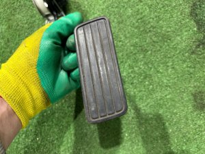 Педаль газа SUBARU OUTBACK OEM 36010AG000 BPE 2004 SILVER 39D, 3K3