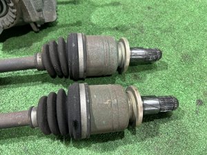 Редуктор с приводами G/R=3.272 SUBARU OUTBACK OEM 38300AC210 38104AA200 28421AG011 BPE 2004 EZ30