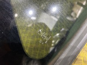 Стекло багажника левое SUBARU OUTBACK OEM 65210AG130 BPE 2004