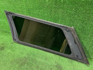 Стекло багажника правое SUBARU OUTBACK OEM 65210AG120 BPE 2004