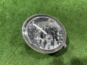 Фара противотуманная левая